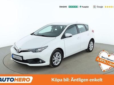 Begagnad Toyota Auris Active 117 HK (86 kW) 2017 Vit Halvkombi