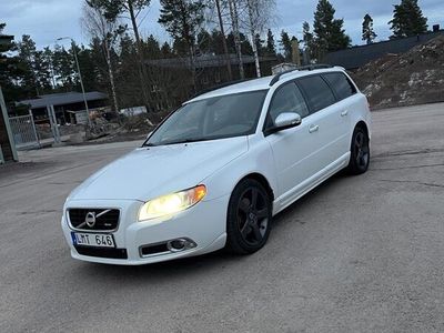 begagnad Volvo V70 D5 AWD Geartronic Momentum, R-Design Euro 5