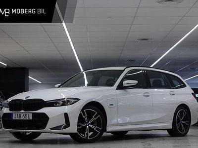 Vit Begagnad 2022 BMW 330e M Sport Kombi | 379 900 kr (Dyr)
