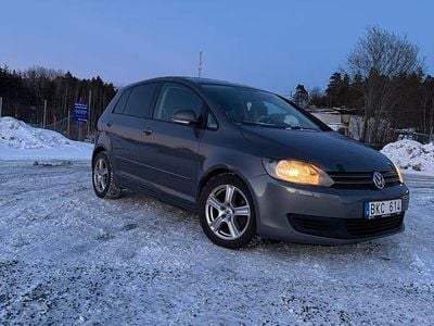 Begagnad VW Golf Plus Cross 105 HK (77 kW) 2014 Minibuss