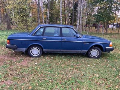 Begagnad 1990 Volvo 240 Sedan | 101 500 kr