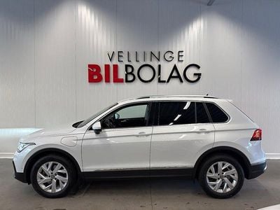Vit Begagnad 2022 VW Tiguan SUV | 329 500 kr (Bra pris)