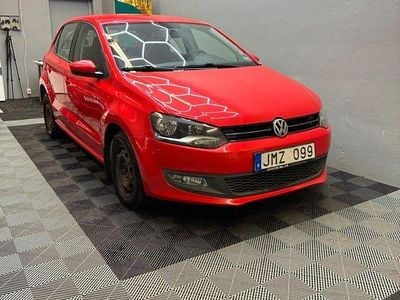 Röd Begagnad 2011 VW Polo Halvkombi | 57 500 kr (Marknadspris)