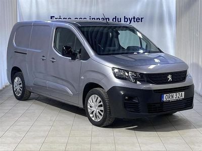 Begagnad Peugeot Partner 131 HK (96 kW) 2021 Grå Minibuss