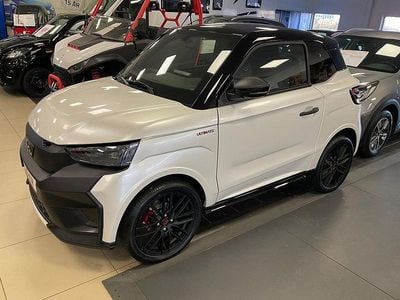 Vit/svart Ny 2026 Ligier JS50 Halvkombi | 249 900 kr