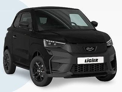 Svart eller vit Ny 2025 Ligier JS50 Halvkombi | 209 900 kr