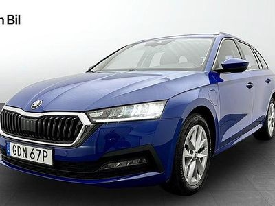 Blå Begagnad 2023 Skoda Octavia Ambition Kombi | 299 900 kr (Marknadspris)