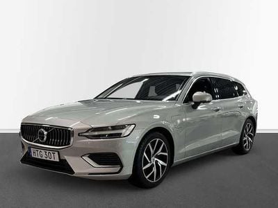 Silver Begagnad 2023 Volvo V60 Kombi | 369 500 kr (Marknadspris)