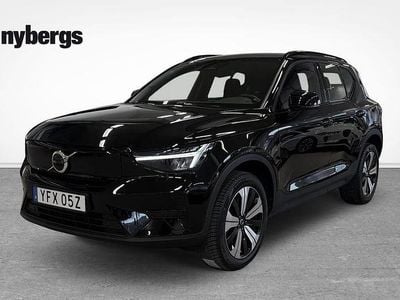 Begagnad Volvo XC40 Core 172 kW (234 HK) 2023 Svart SUV