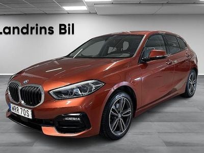 Orange Begagnad 2021 BMW 118 Sport Line Halvkombi | 199 900 kr (Marknadspris)