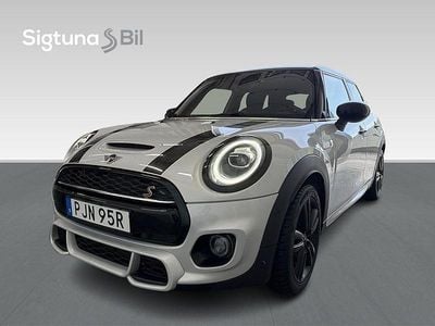 Begagnad Mini John Cooper Works 178 HK (130 kW) 2020 Silver Halvkombi