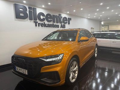 Orange Begagnad 2020 Audi Q8 S-Line SUV | 599 900 kr (Marknadspris)