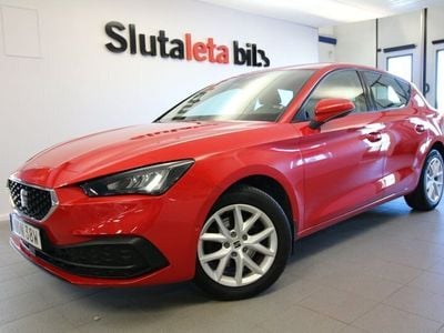 Begagnad Seat Leon Style 116 HK (85 kW) 2021 Röd Halvkombi