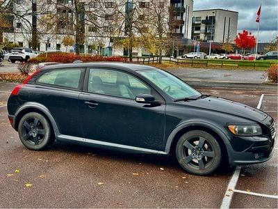 Svart Begagnad 2009 Volvo C30 Momentum Sportkupé | 46 000 kr