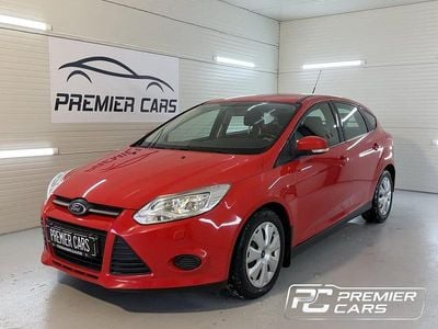 Begagnad Ford Focus Trend 95 HK (69 kW) 2012 Röd Halvkombi