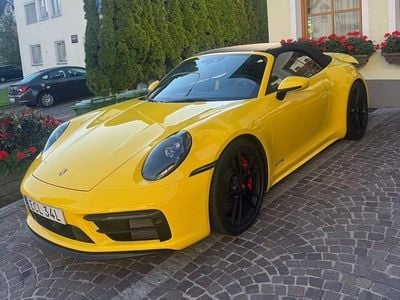 Gul Begagnad 2023 Porsche 911 Carrera GTS Cab | 1 750 000 kr