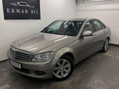 Begagnad Mercedes C200 Classic 184 HK (135 kW) 2007 Silver Sedan