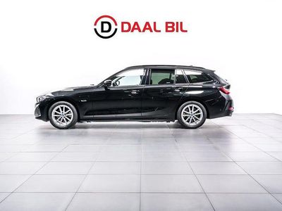 Svart Begagnad 2023 BMW 330 Sport Line Kombi | 369 700 kr