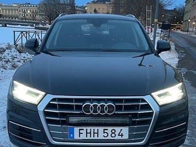 Begagnad Audi Q5 190 HK (139 kW) 2018 Månskensblå metallic SUV