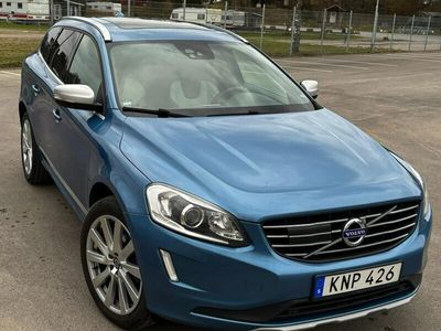 begagnad Volvo XC60 D4 AWD Summum VOC Pano Nav HarmanKardon/Sub Drag