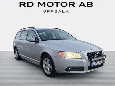Begagnad Volvo V70 Momentum 200 HK (147 kW) 2008 Ljusgrå Kombi