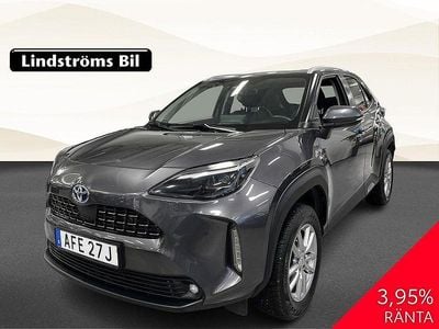 Mörkgrå Begagnad 2022 Toyota Yaris Cross Edition SUV | 299 000 kr (Marknadspris)
