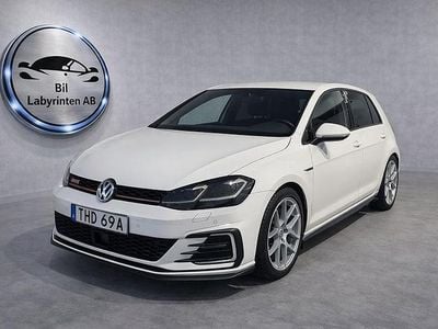 Begagnad VW Golf VIII GTE 204 HK (150 kW) 2020 Vit Halvkombi