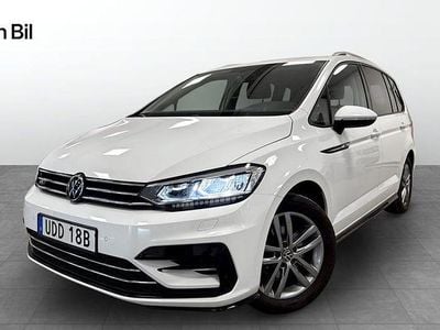Vit Begagnad 2022 VW Touran R-line Minibuss | 309 900 kr (Bra pris)