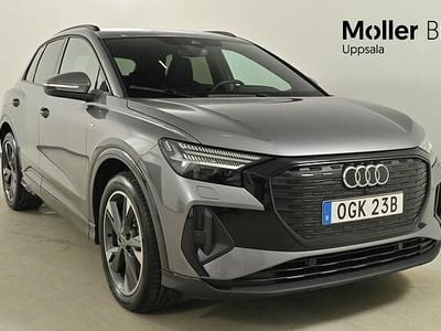 Tyfongrå metallic Begagnad 2025 Audi Q4 e-tron S-Line SUV | 599 000 kr