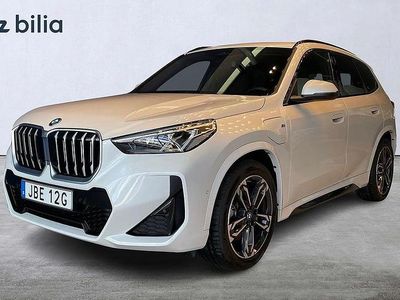 Vit Begagnad 2025 BMW X1 M Sport SUV | 549 900 kr (Marknadspris)