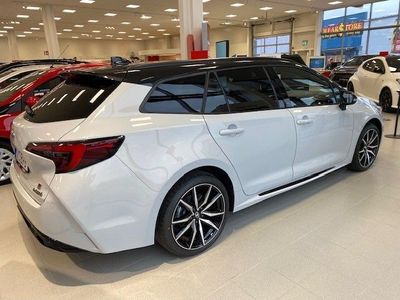 begagnad Toyota Corolla Touring Sports Hybrid 2,0 GR-S Plus Navigation / Drag / HUD / 184hk 2020 Grå