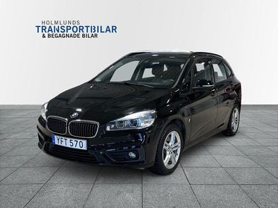 Svart Begagnad 2017 BMW 225 Active Tourer Minibuss | 159 900 kr