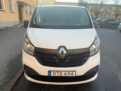 Begagnad Renault Trafic 120 HK (88 kW) 2015 Minibuss