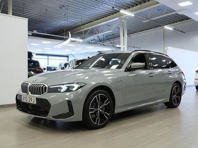 Grå Begagnad 2025 BMW 330e M Sport Kombi | 489 900 kr (Superpris)