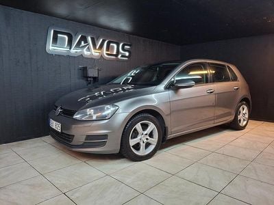 Grå Begagnad 2013 VW Golf VII Halvkombi | 76 900 kr (Marknadspris)
