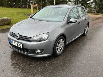 begagnad VW Golf 5-dörrar 1.6 TDI BlueMotion Dark Label, Desi