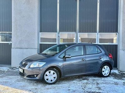 Grå Begagnad 2007 Toyota Auris Halvkombi | 59 900 kr (Marknadspris)