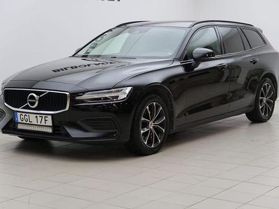 Svart Begagnad 2019 Volvo V60 Momentum Kombi | 249 800 kr (Marknadspris)