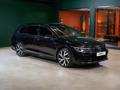 Begagnad VW Golf VIII R-line 150 HK (110 kW) 2020 Svart Kombi