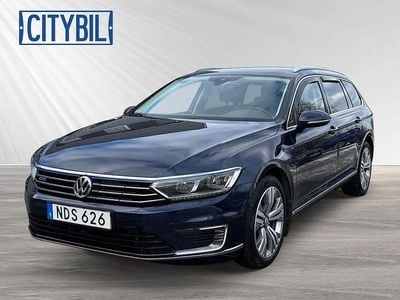 Begagnad VW Passat GTE 218 HK (160 kW) 2016 Night blue metallic Kombi
