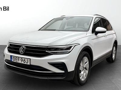 Vit Begagnad 2022 VW Tiguan SUV | 234 900 kr (Bra pris)