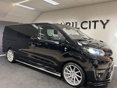 Svart Begagnad 2018 Toyota Proace Minibuss | 239 900 kr