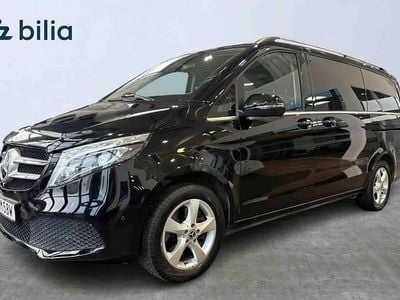 Svart Begagnad 2020 Mercedes V300 Minibuss | 559 000 kr