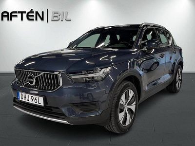 Mörkblå Begagnad 2021 Volvo XC40 Momentum SUV | 369 800 kr (Marknadspris)