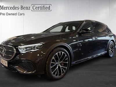 Grå Begagnad 2025 Mercedes E300 SUV | 729 000 kr (Marknadspris)