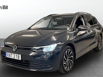 Grå Begagnad 2023 VW Golf VIII Kombi | 299 900 kr (Lite dyr)