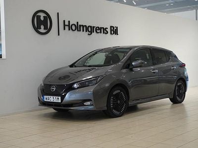 Grå Begagnad 2022 Nissan Leaf N-Connecta Halvkombi | 179 900 kr (Marknadspris)