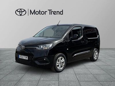 Begagnad Toyota Proace City City 100 kW (136 HK) 2022 Svart Minibuss
