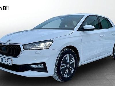 Vit Begagnad 2023 Skoda Fabia Style Halvkombi | 209 900 kr (Marknadspris)