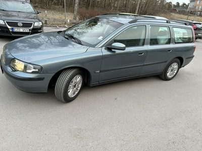 begagnad Volvo V70 2.4 NY KAMREM